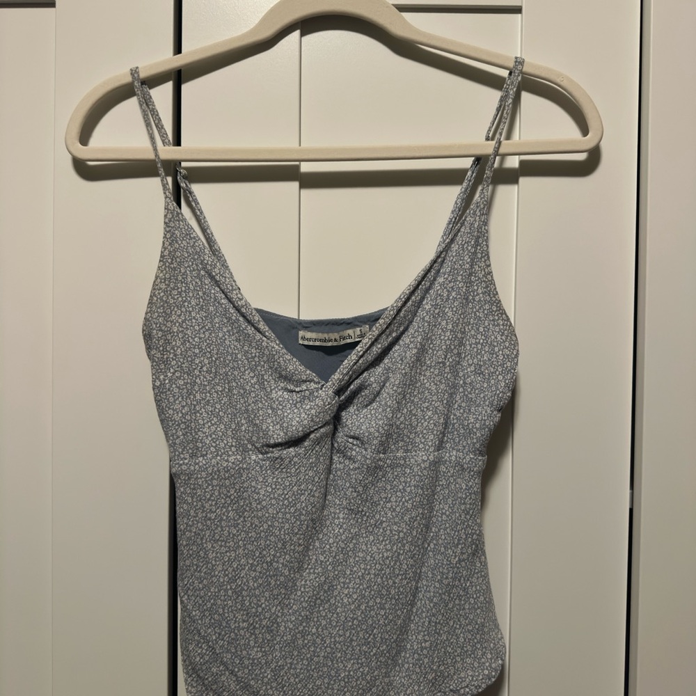 Knot front Abercrombie blue floral blouse